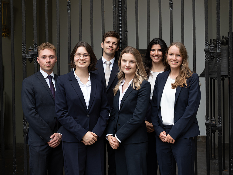 Gruppenbild_25_26.jpg