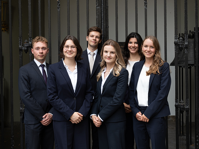 Gruppenbild_25_26.jpg 