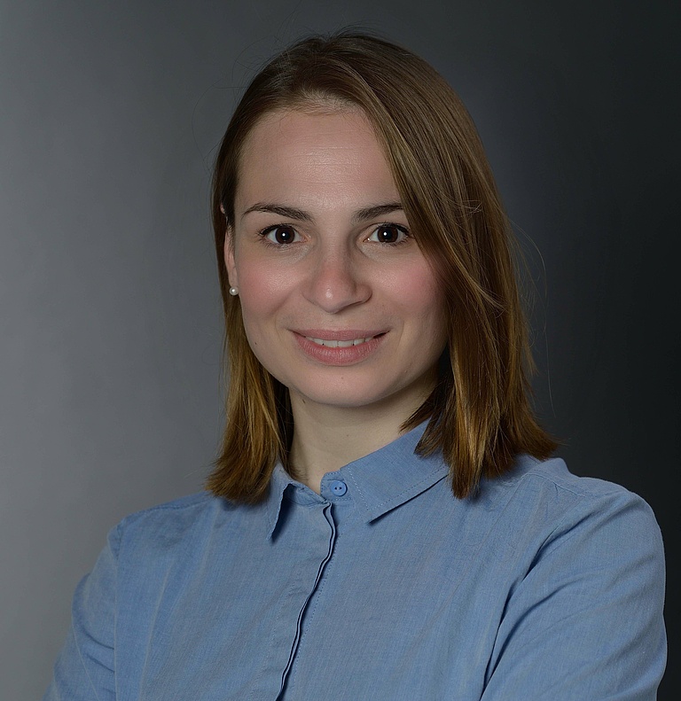 Tessa_Scheller_Bewerbungsfoto.jpg