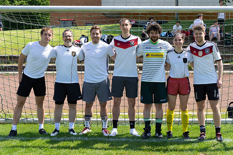 FBRechtswissenschaft_c_FrederikFrey_Fakultaetscup_2019-Gruppenbilder-5.jpg