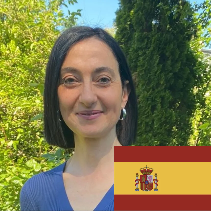 Diaz-Luque mit Flagge.webp