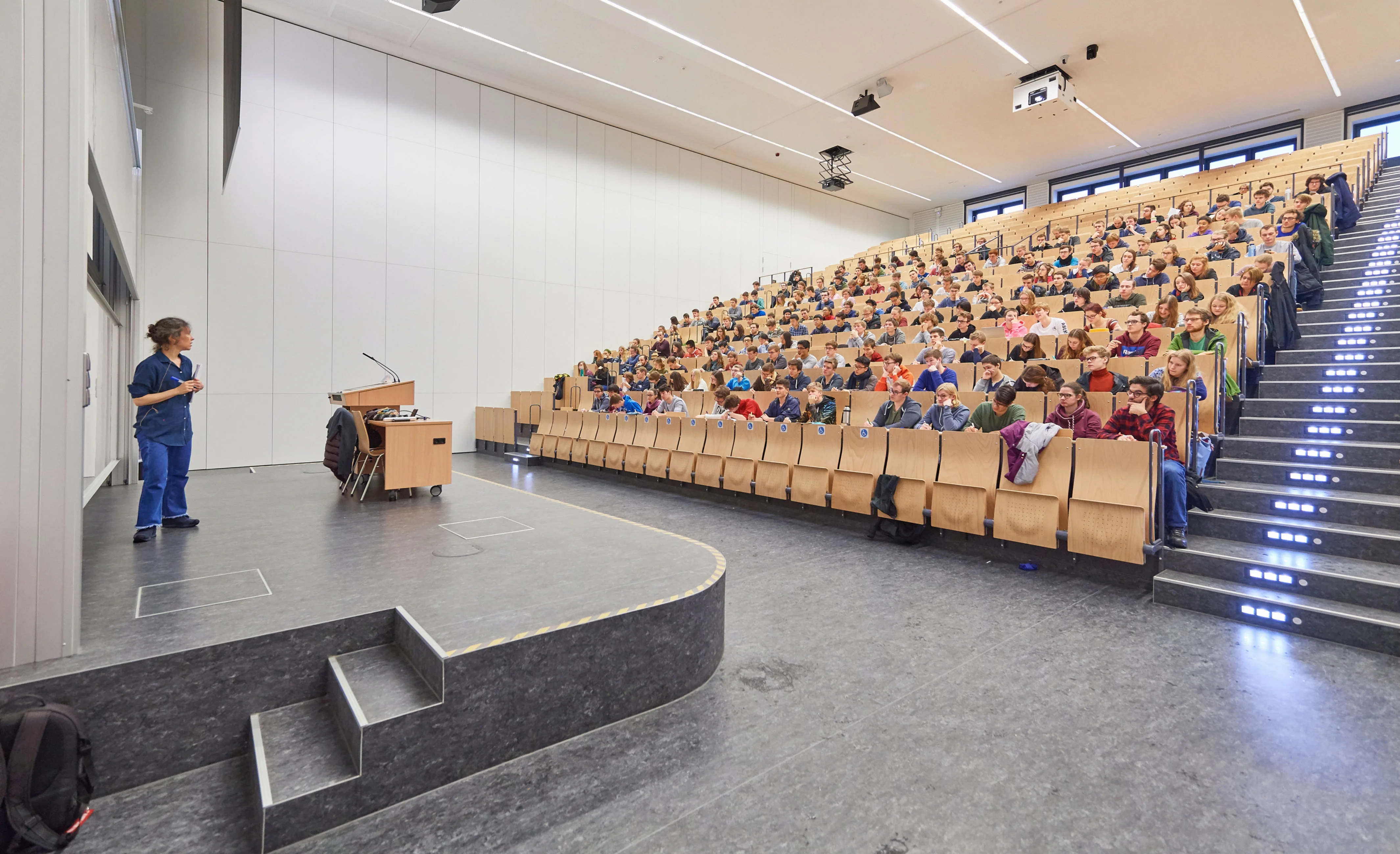 Studenten im Steuerrecht